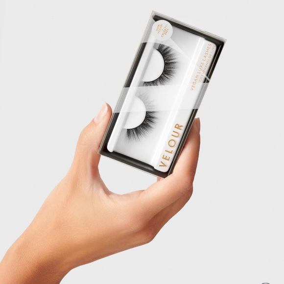 VELOUR NWT Secret Weapon False Lashes - Picture 4 of 6